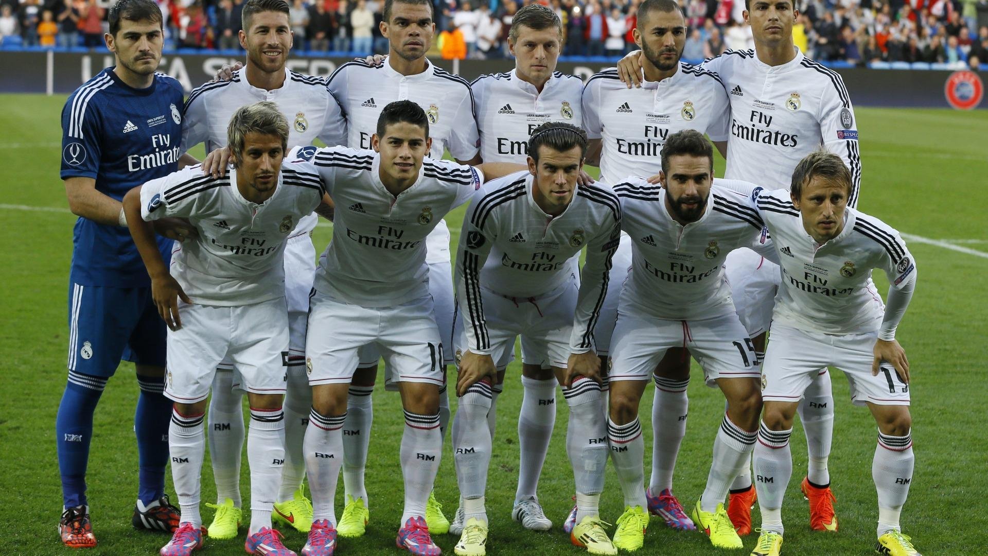 “英超大戏持续，争冠队伍步步为营”，英超球队能争取哪些冠军