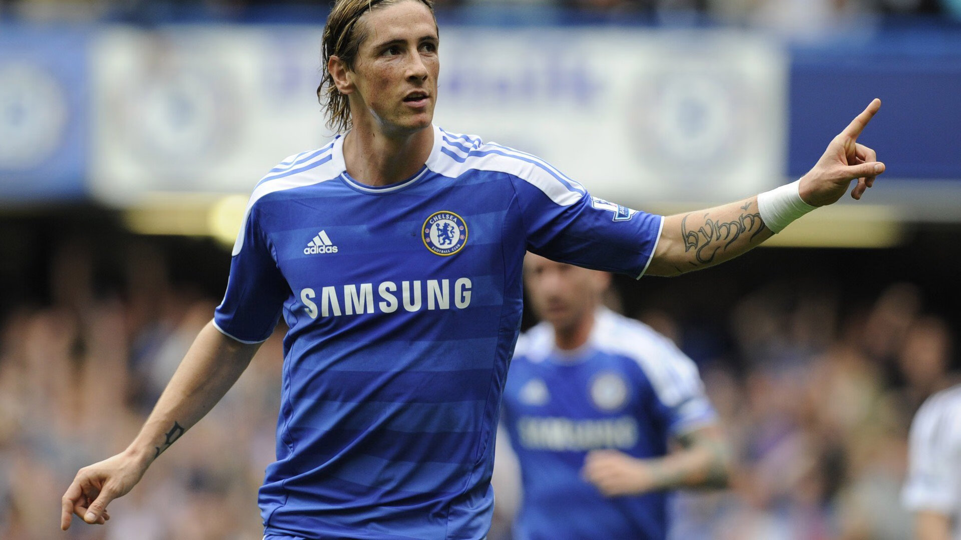 ky体育平台-英超裁判判罚透明度提升，受到了广泛认可，英超裁判主队